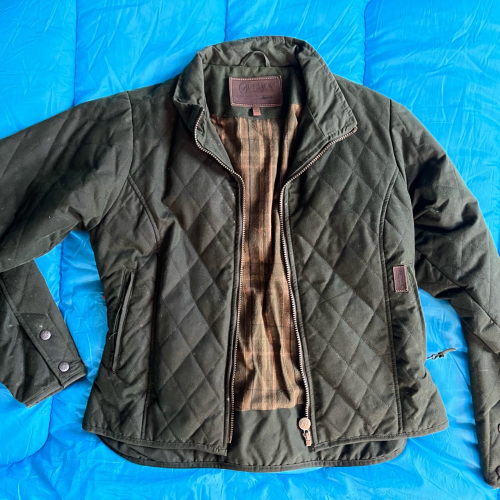 Women’s Outback hunter green quilted coat size medium